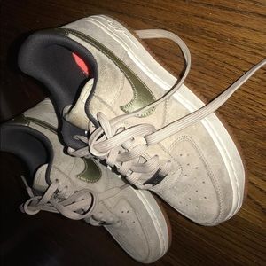 Nike Air Force ones size 6
